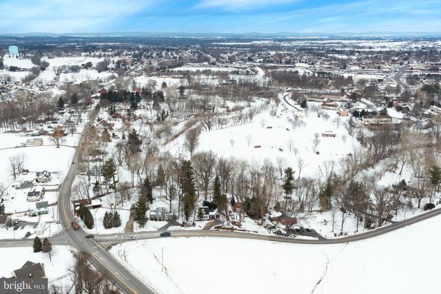 2009 MILLSTREAM RD, Lancaster, PA 17602