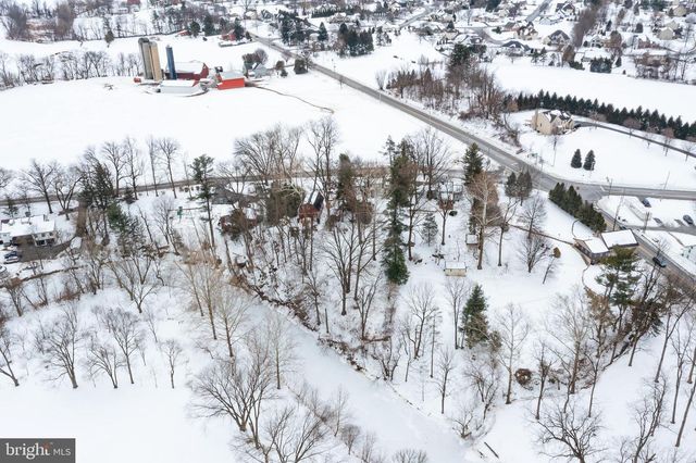 2009 MILLSTREAM RD, Lancaster, PA 17602