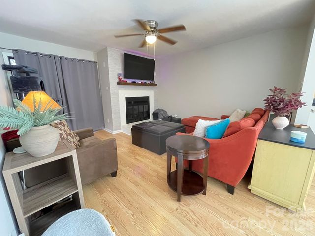 7236 Winery Lane, Charlotte, NC 28227