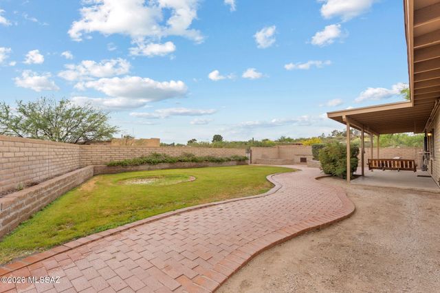 10100 E Moccasin Place, Tucson, AZ 85749