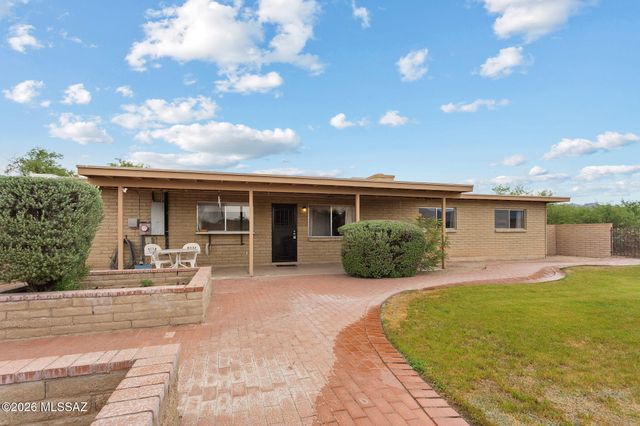 10100 E Moccasin Place, Tucson, AZ 85749