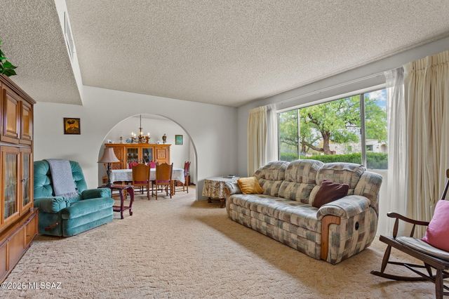 10100 E Moccasin Place, Tucson, AZ 85749