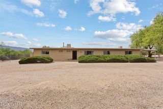 10100 E Moccasin Place, Tucson, AZ 85749