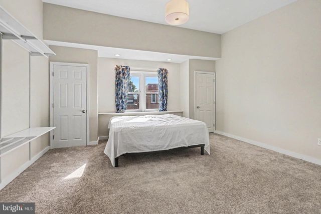 1710 GREEN ST, Harrisburg, PA 17102