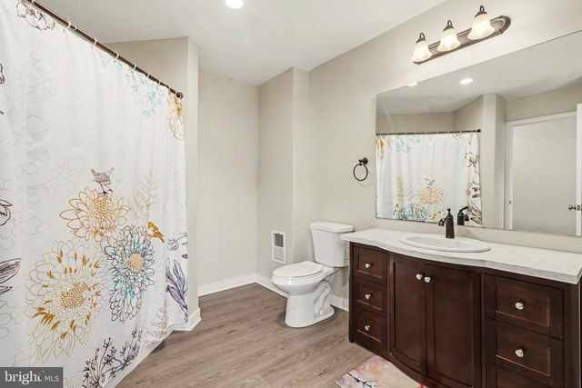 1710 GREEN ST, Harrisburg, PA 17102