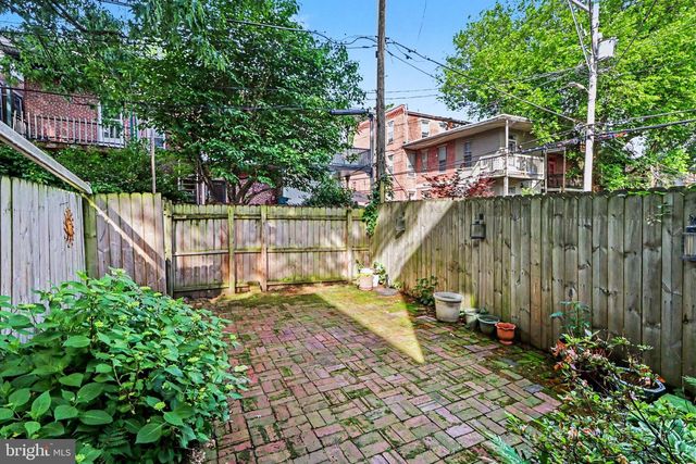 1710 GREEN ST, Harrisburg, PA 17102