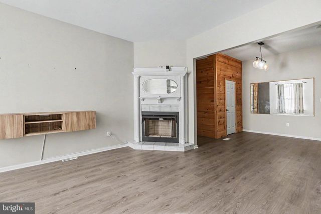1710 GREEN ST, Harrisburg, PA 17102