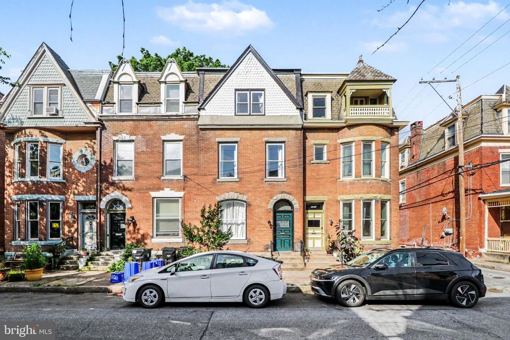 1710 GREEN ST, Harrisburg, PA 17102