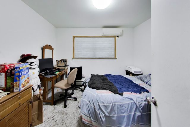 3111 W Foster Avenue, Chicago, IL 60625