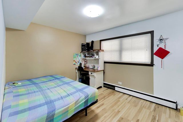 3111 W Foster Avenue, Chicago, IL 60625