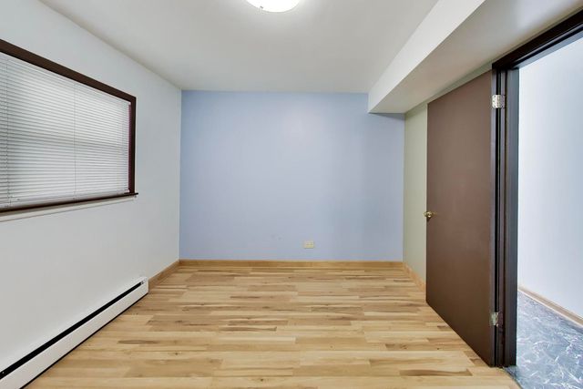 3111 W Foster Avenue, Chicago, IL 60625