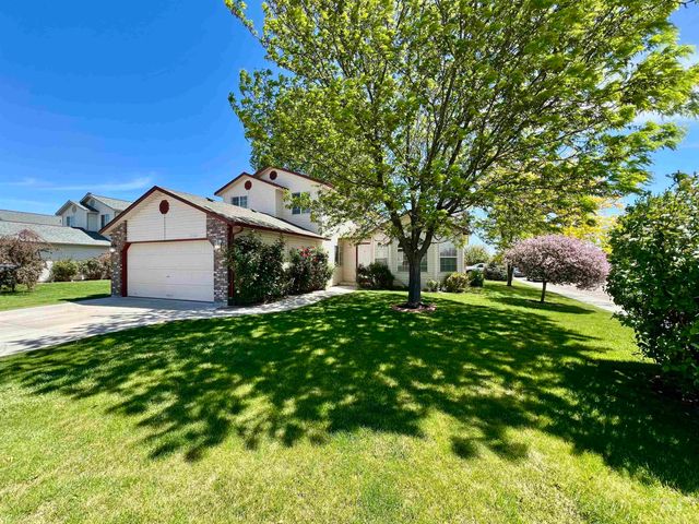 1690 Targhee, Mountain Home, ID 83647