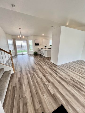 1690 Targhee, Mountain Home, ID 83647