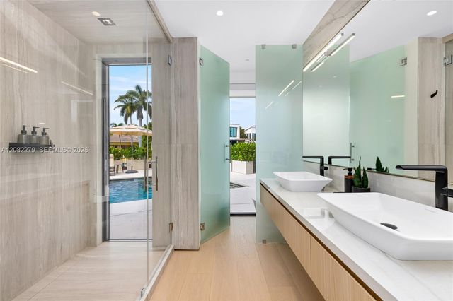 16495 NE 32nd Avenue, North Miami Beach, FL 33160
