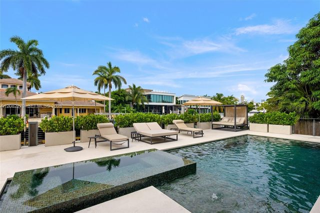 16495 NE 32nd Avenue, North Miami Beach, FL 33160