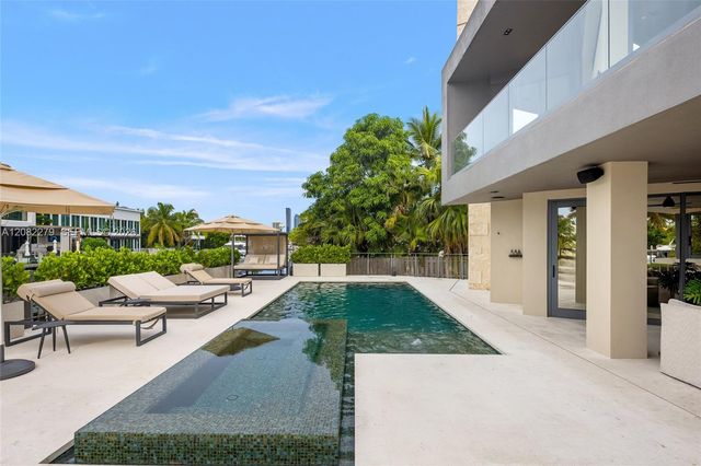 16495 NE 32nd Avenue, North Miami Beach, FL 33160