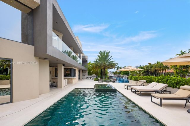 16495 NE 32nd Avenue, North Miami Beach, FL 33160