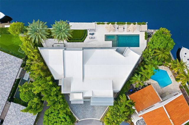16495 NE 32nd Avenue, North Miami Beach, FL 33160