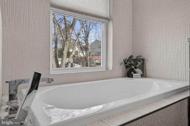 3513 22ND ST S, Arlington, VA 22204