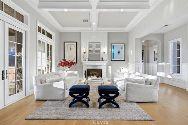25473 Prado De Las Calabazas, Calabasas, CA 91302