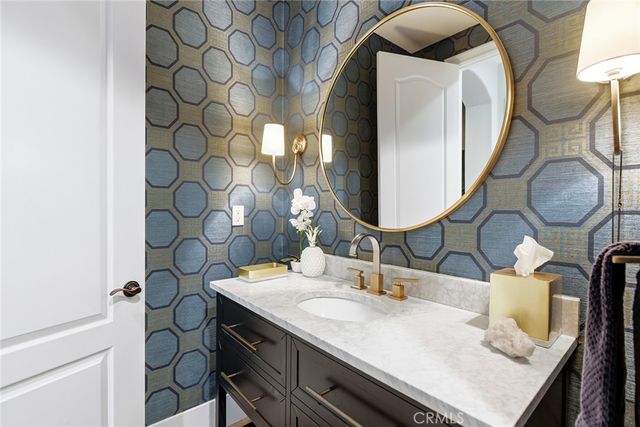 25473 Prado De Las Calabazas, Calabasas, CA 91302
