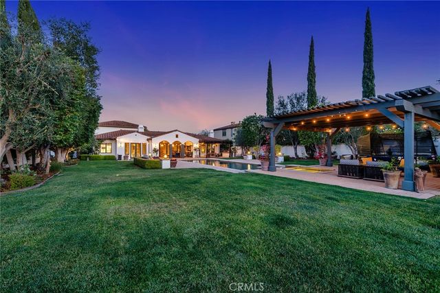 25473 Prado De Las Calabazas, Calabasas, CA 91302