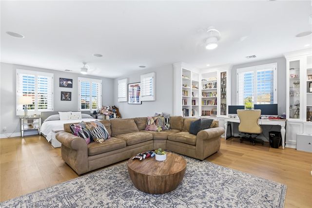 25473 Prado De Las Calabazas, Calabasas, CA 91302