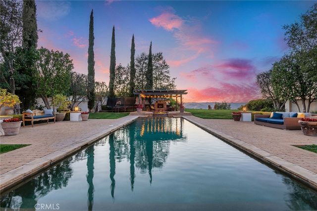 25473 Prado De Las Calabazas, Calabasas, CA 91302