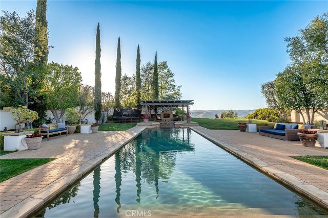 25473 Prado De Las Calabazas, Calabasas, CA 91302