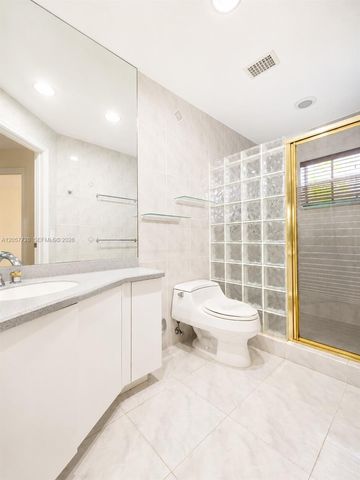 1041 Cedar Falls Drive, Weston, FL 33327