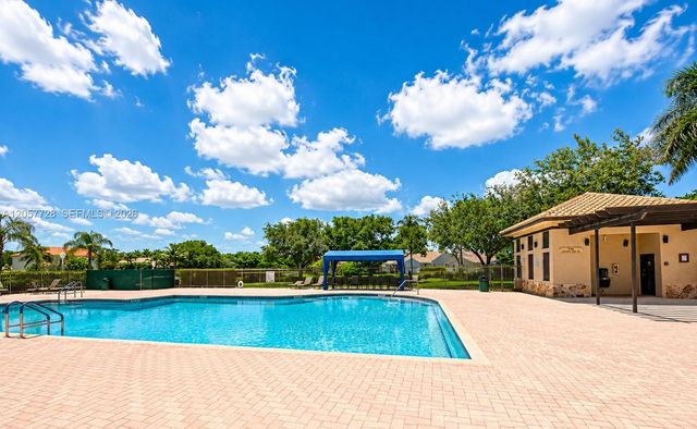 1041 Cedar Falls Drive, Weston, FL 33327