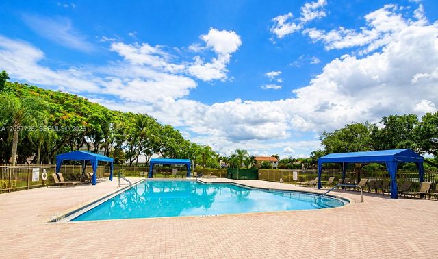1041 Cedar Falls Drive, Weston, FL 33327