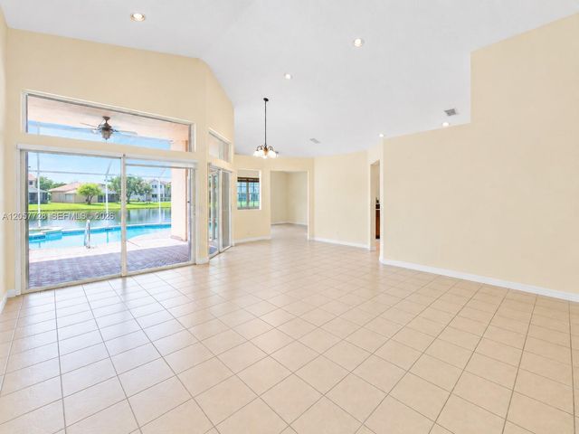 1041 Cedar Falls Drive, Weston, FL 33327
