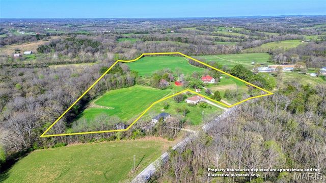 1933 4 Mile Road, Washington, MO 63090