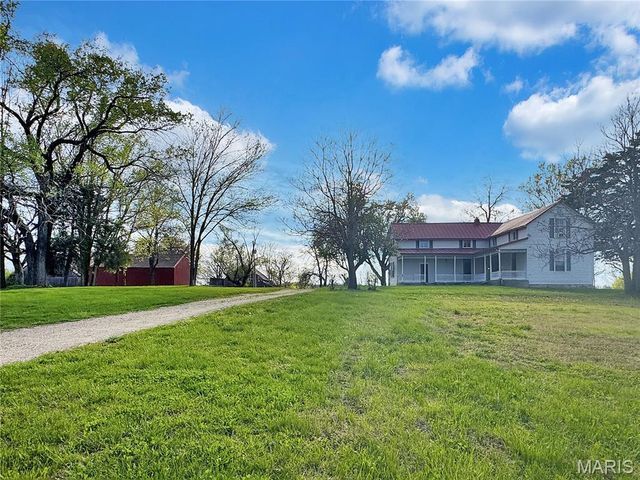 1933 4 Mile Road, Washington, MO 63090