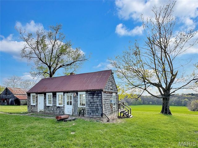 1933 4 Mile Road, Washington, MO 63090