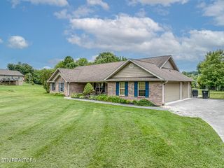 1725 River Mist Lane, Sevierville, TN 37876