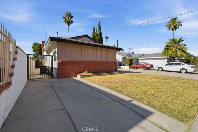 10943 Kittridge Street, North Hollywood, CA 91606
