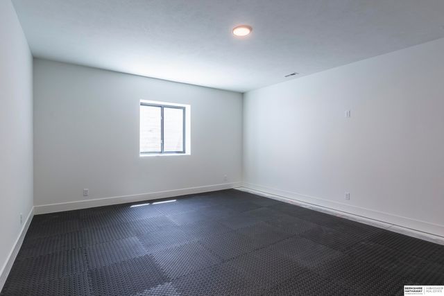 21910 Hampton Drive, Gretna, NE 68028
