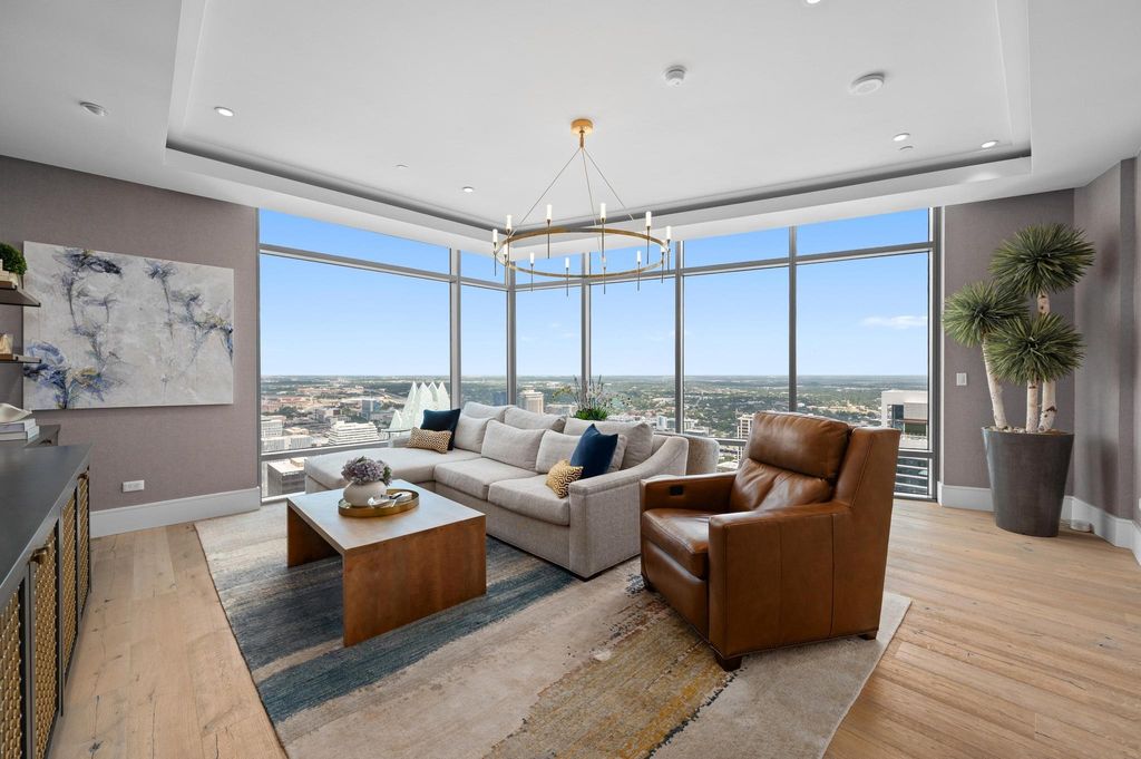 200 Congress Ave 48Y, Austin, TX 78701
