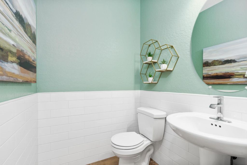 Image 3 of property listing at 1536 Bloom Lane, Clovis, CA 93619