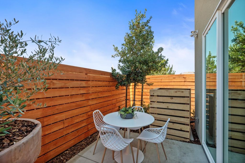 Image 34 of property listing at 1536 Bloom Lane, Clovis, CA 93619