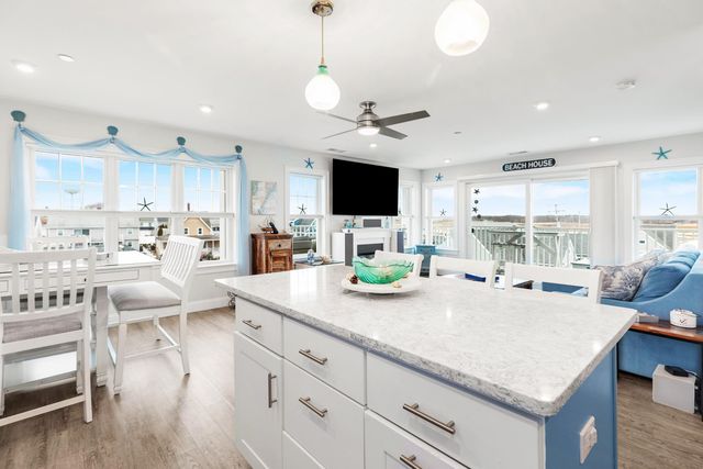 377 Ocean Blvd Unit 16, Hampton, NH 03842