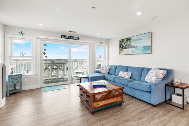 377 Ocean Blvd Unit 16, Hampton, NH 03842