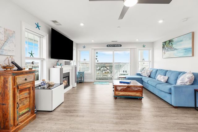 377 Ocean Blvd Unit 16, Hampton, NH 03842