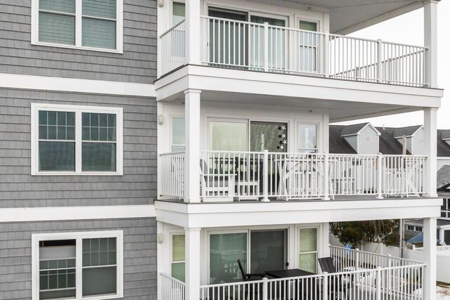 377 Ocean Blvd Unit 16, Hampton, NH 03842