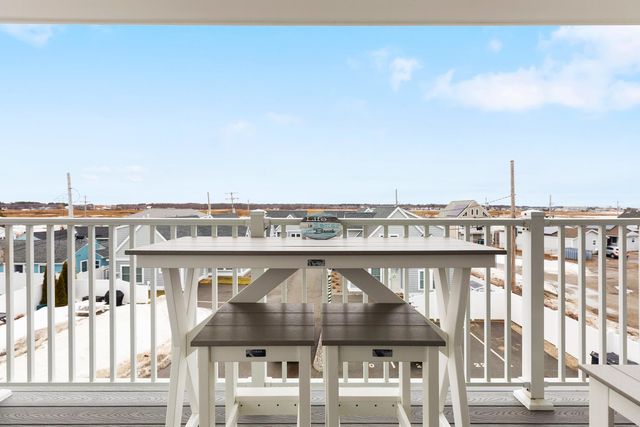 377 Ocean Blvd Unit 16, Hampton, NH 03842