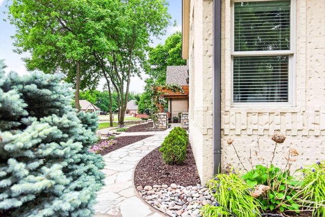 8112 N 72nd East Avenue, Owasso, OK 74055