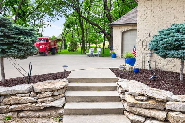 8112 N 72nd East Avenue, Owasso, OK 74055