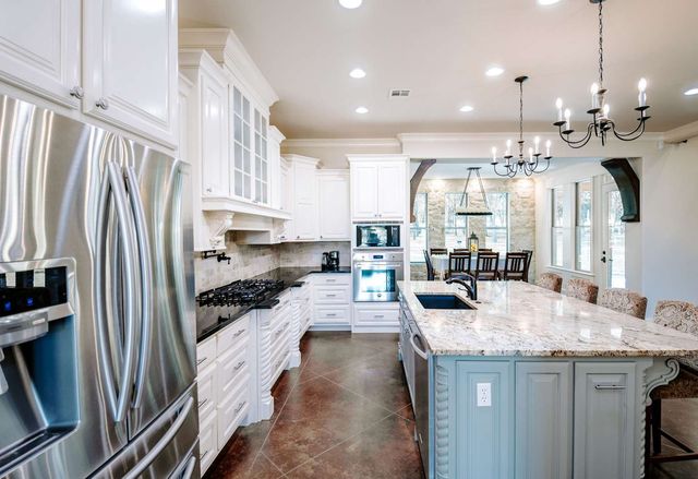 8112 N 72nd East Avenue, Owasso, OK 74055